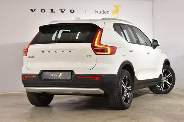 Volvo XC40 T3 Momentum 115 kW image number 4