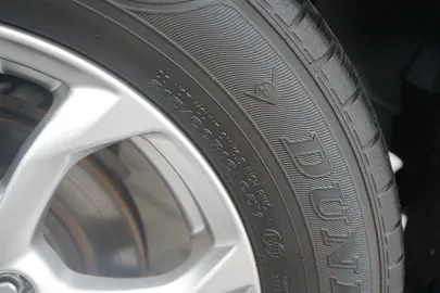 Car image 32