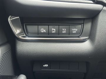 Car image 26