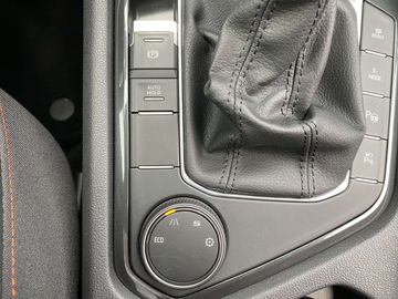 Car image 36