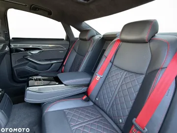 Car image 40
