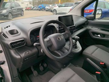 Car image 10