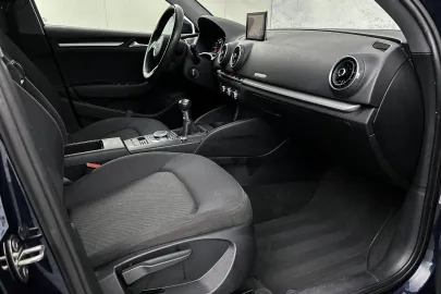 Car image 31