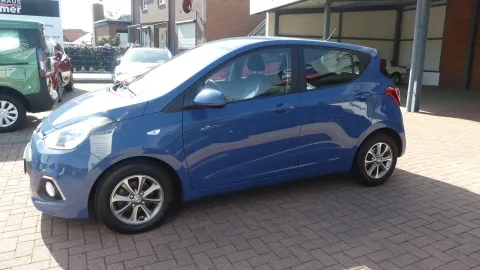 Car image 2