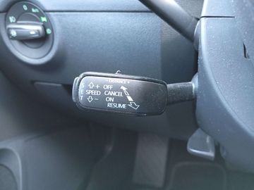 Car image 32