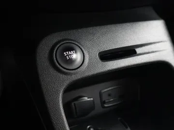 Car image 44