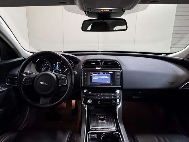 Jaguar XE 177 kW image number 10