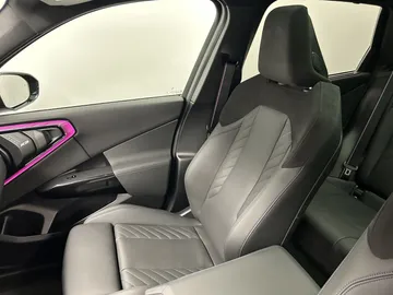 Car image 44