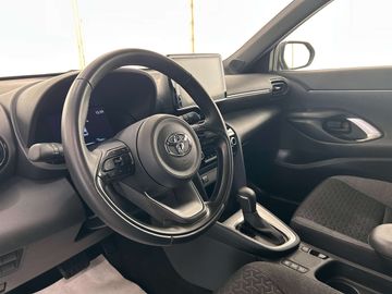 Car image 11