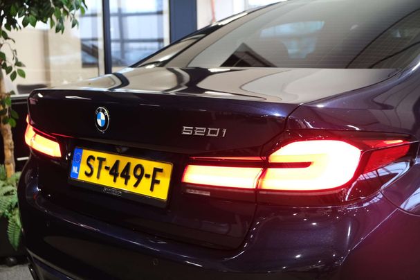 BMW 520i 135 kW image number 32