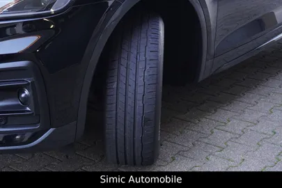 Car image 36