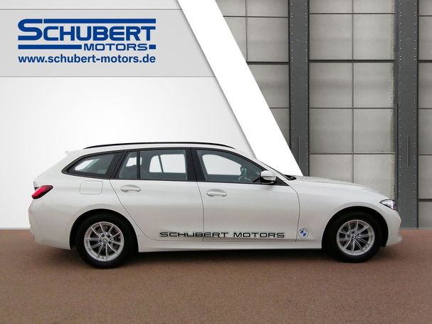 BMW 320i Touring 135 kW image number 3