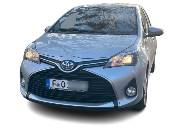 Toyota Yaris Hybrid 74 kW image number 1