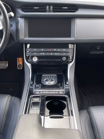 Jaguar XF Sportbrake Prestige 132 kW image number 11