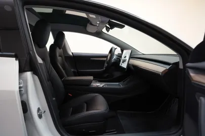 Car image 45