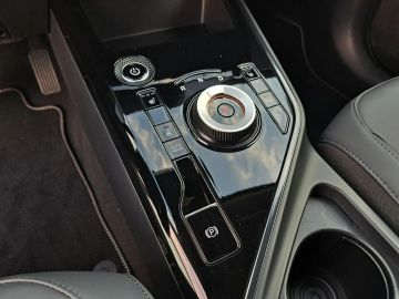 Car image 36