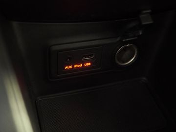 Car image 24