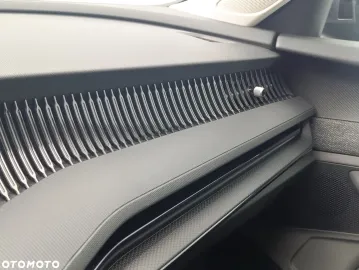 Car image 39