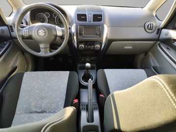 Car image 6