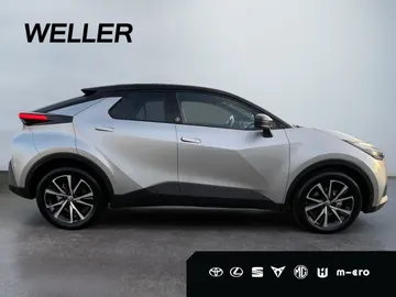 Car image 3