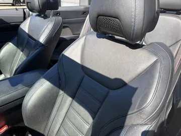 Car image 39