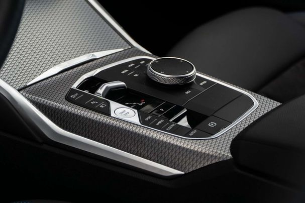 BMW 330 Touring e M 215 kW image number 22