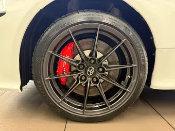 Car image 28