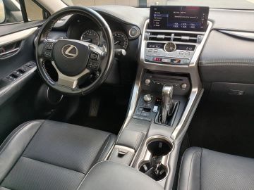 Car image 23