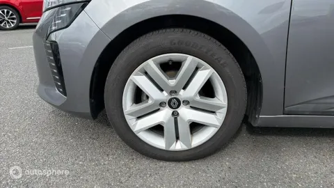 Car image 20