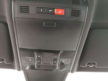 Car image 33