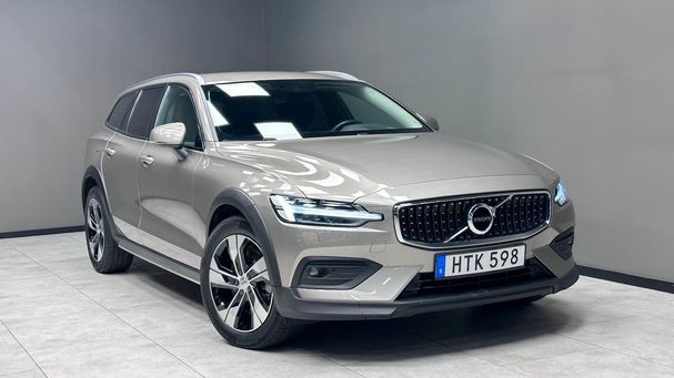 Volvo V60 Cross Country B4 AWD 146 kW image number 21