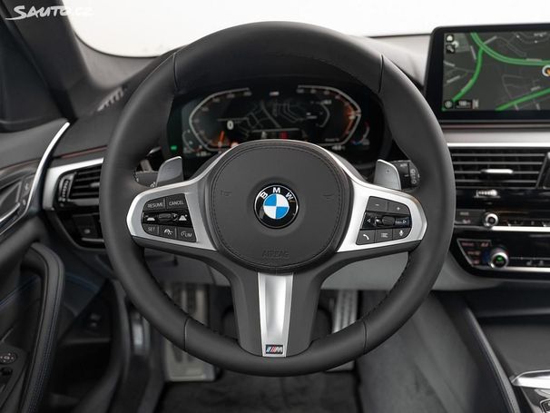 BMW 520d Touring xDrive 140 kW image number 12