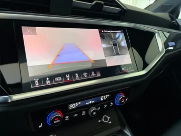 Car image 35
