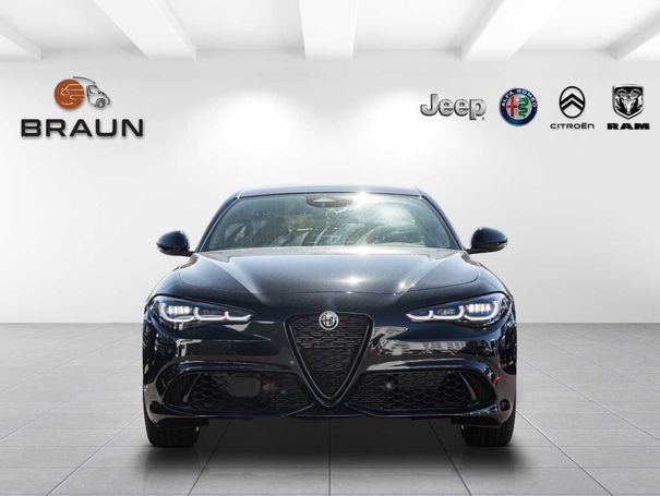 Alfa Romeo Giulia 2.0 Turbo 16V AT8-Q4 Veloce 206 kW image number 2