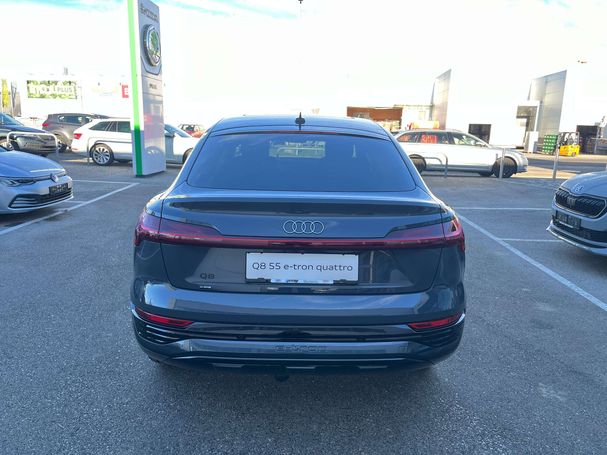 Audi Q8 55 quattro e-tron Advanced 300 kW image number 5