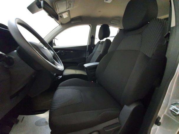 Mahindra KUV100 1.2 64 kW image number 13