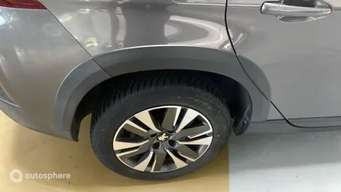 Car image 20