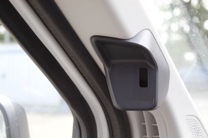Car image 26