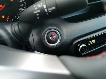 Car image 26