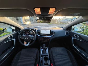 Car image 23