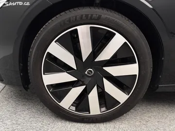 Car image 47