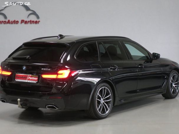 BMW 520d Touring xDrive 140 kW image number 2