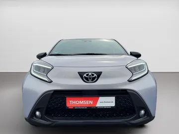 Car image 2