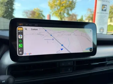 Car image 32