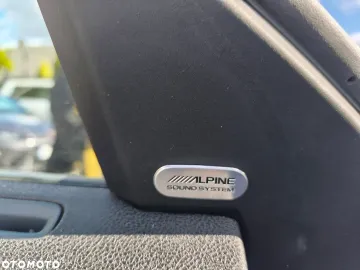 Car image 35
