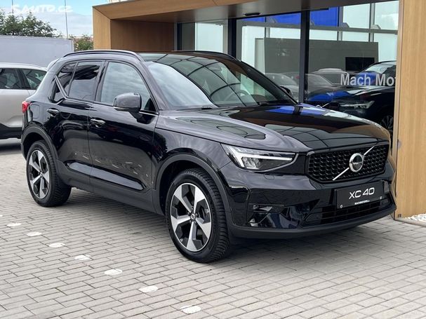 Volvo XC40 B4 Plus 145 kW image number 6