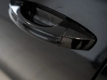 Car image 29