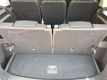 Car image 39
