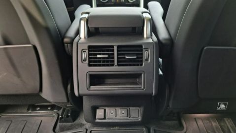 Car image 36