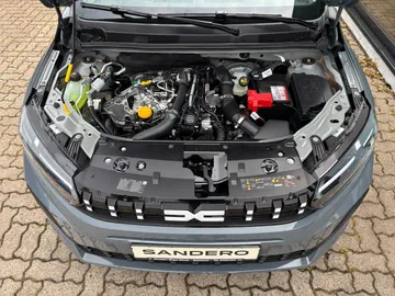 Car image 22